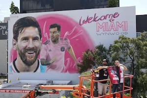 Miami ahora luce repleta de murales de Lionel Messi; el astro rosarino jugará, como mínimo, un partido en su ciudad