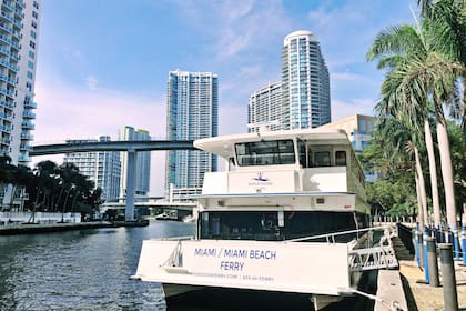 Miami Beach inaugurará el primer servicio gratuito de taxi acuático entre sus históricas costas y el centro