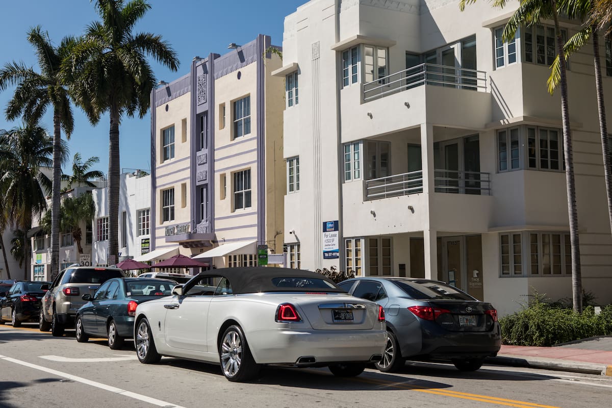 Miami, Montevideo, Punta del Este y Madrid son las ciudades más elegidas por quienes emigran