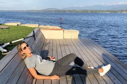 Mica, en el lago.
