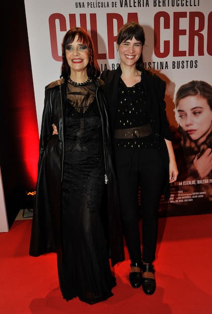 Mica Riera con Fabi Cantilo en 2024, luego de interpretar a la cantante en la biopic de Fito Páez, El amor después del amor