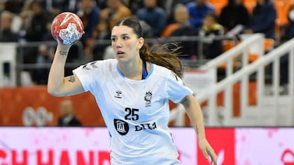 Micaela Casasola, una de las piezas de la selección Argentina handball femenina