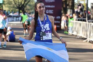 Quién es la corredora que con solo 26 años logró el primer puesto entre las argentinas