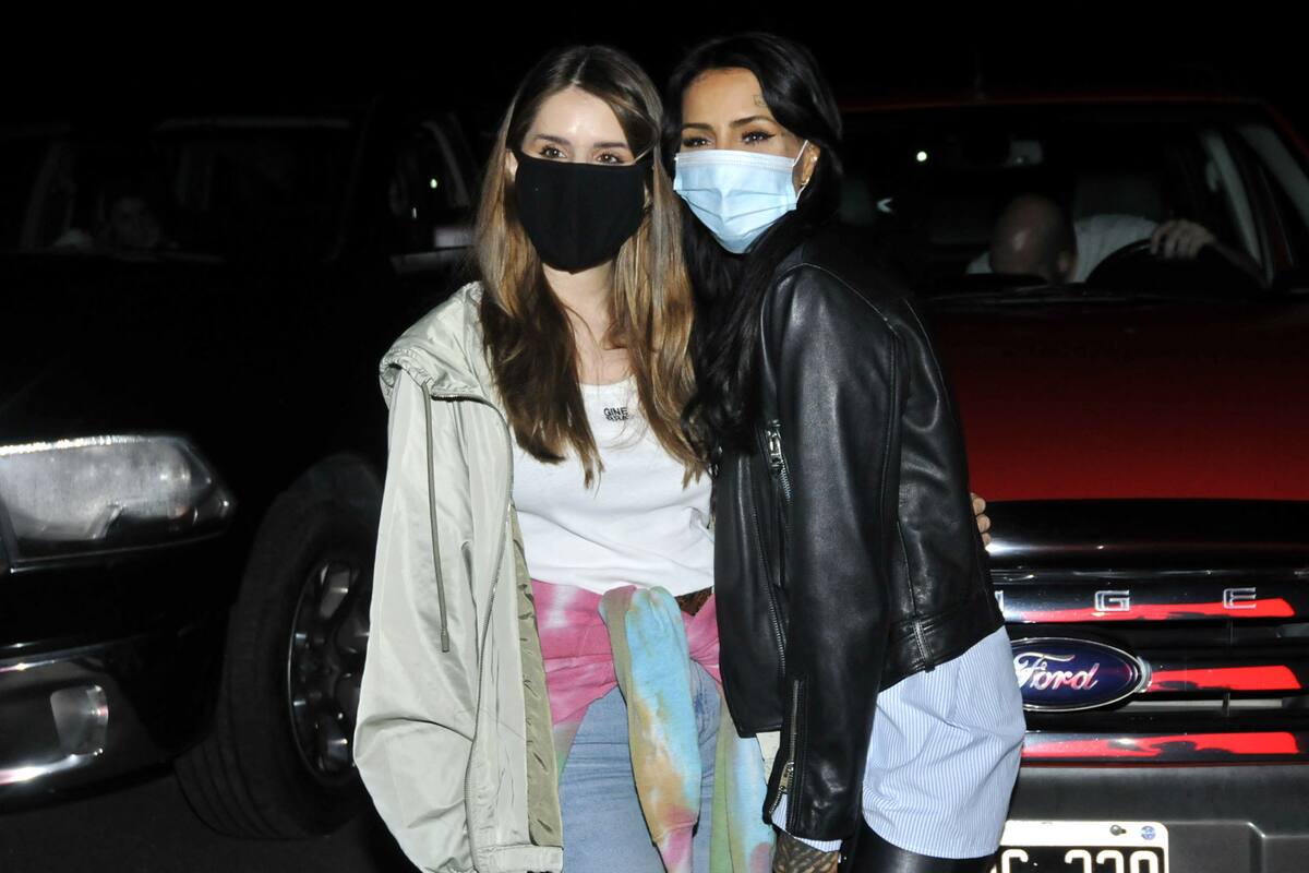 Micaela y Candelaria Tinelli no se perdieron el show de Coti