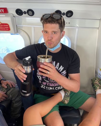 Michael Bublé contó que toma mate, aunque no lo comparte por el tema del Covid-19