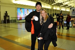 Michael Bublé y Luisana Lopilato minutos antes de dejar Buenos Aires