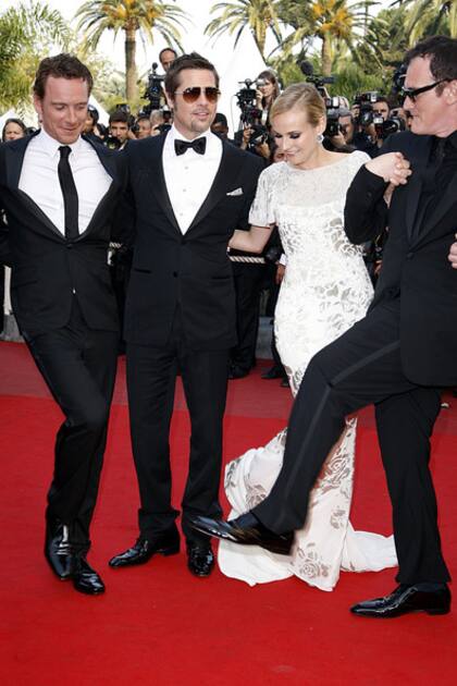 Michael Fassbender, Brad Pitt, Diane Kruger y Quentin Tarantino en Cannes presentando Bastardos sin gloria