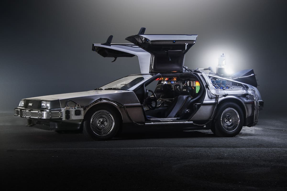 Michael J. Fox odiaba manejar el icónico DeLorean de “Volver al futuro”