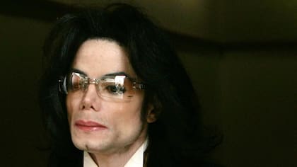 Michael Jackson fue acusado de abuso sexual a menores, pero en 2005 fue absuelto de todos los cargos