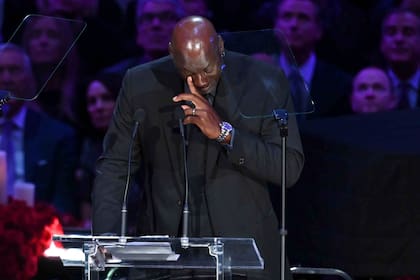 Michael Jordan habló en el velorio de Kobe Bryan y lo recordó entre lágrimas: "Cuando él se fue una parte de mí también"