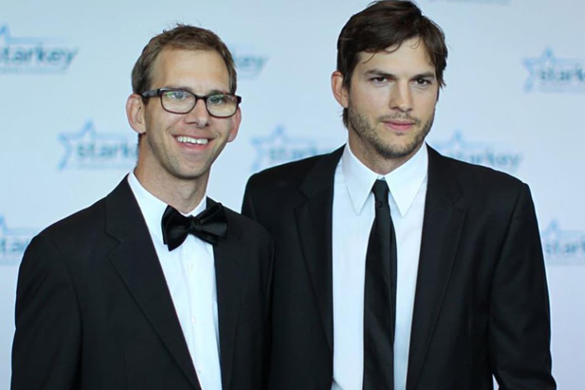 Michael y Ashton Kutcher