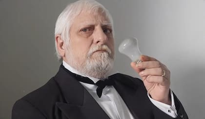 Michel Lotito tenía la capacidad de digerir metales, madera y hasta caucho