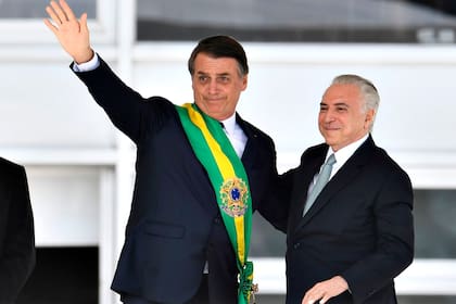 Michel Temer le traspasó la banda presidencial a Bolsonaro en el Palacio del Planalto
