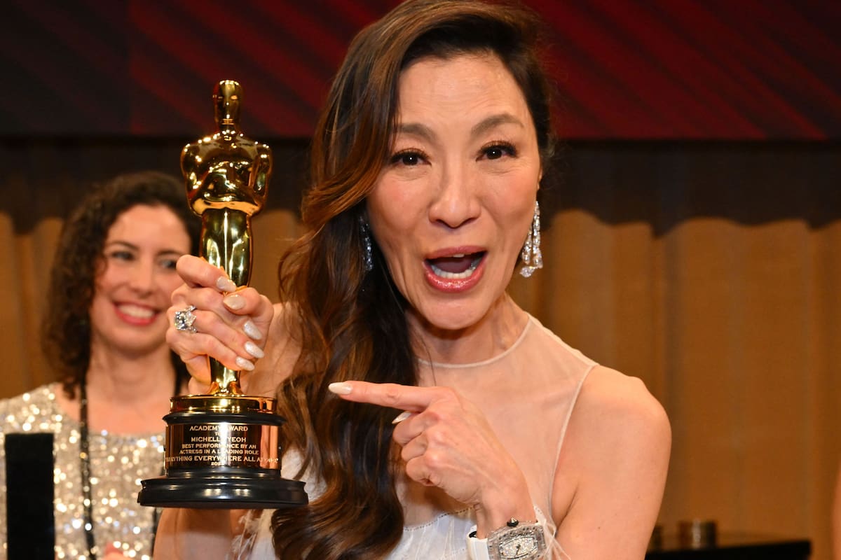 Michelle Yeoh, una de las grandes ganadoras de la noche de los Oscar