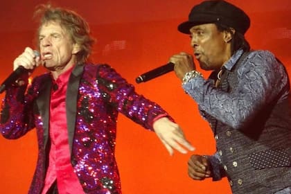Mick Jagger y Bernard Fowler; el corista de The Rolling Stones está en Argentina