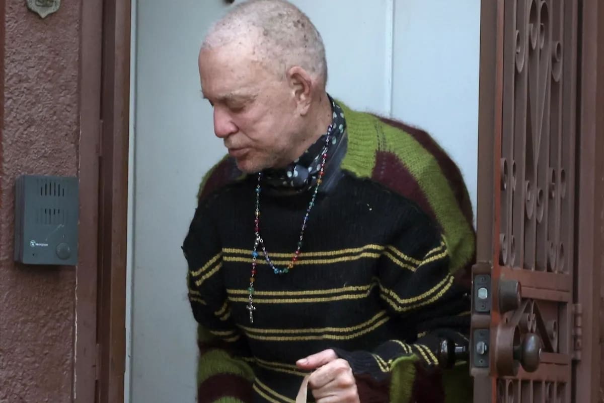 Mickey Rourke apareció con una apariencia irreconocible