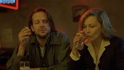 Mickey Rourke como Henry Chinaski en Barfly