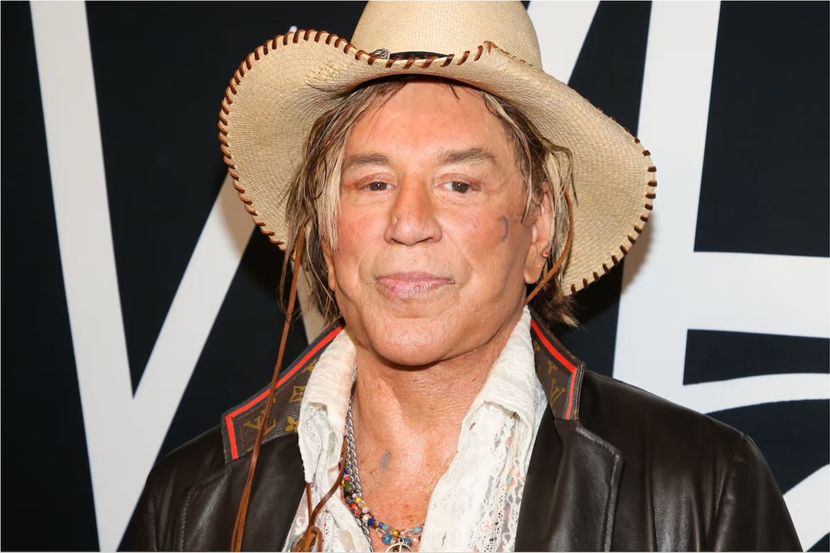 Mickey Rourke vive un momento apremiante ante un inminente desalojo de su hogar