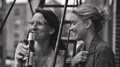 Mickey Smmer y Greta Gerwig en Frances Ha