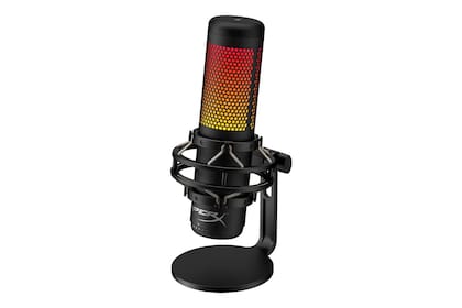 Micrófono HyperX Quadcast S. Cuando se trata de trabajos en grupo, no siempre es posible reunirse cara a cara. Por eso, el micrófono HyperX QuadCast S sirve para algo más que señalar las posiciones enemigas en una fase vital de una partida de Valorant. Posee excelente calidad de sonido, puede configurarse con cuatro patrones polares y se obtiene a partir de los $54.990
