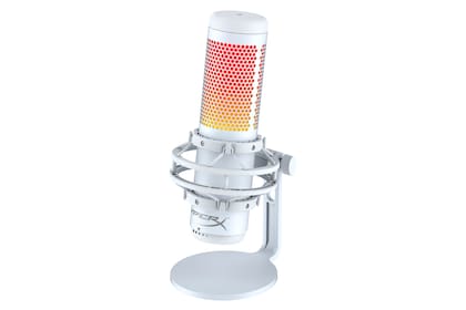 Micrófono iluminado. ¿A tu mamá le gusta hacer tiktoks o subir videos en las redes sociales? Entonces, el micrófono Quadcast S White de HyperX puede ser una opción ideal para regalarle en su día. Cuenta con iluminación RGB y efectos dinámicos. Precio: 29.700 pesos