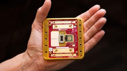 Microsoft también, como la mayoría de los grandes, está explorando la computación cuántica; en la foto, el Majorana 1