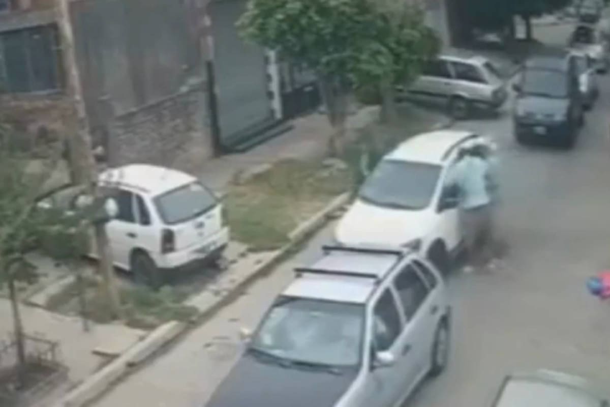 Miedo en La Salada: ataques pirañas de delincuentes que roban a los compradores a la salida de la tradicional feria