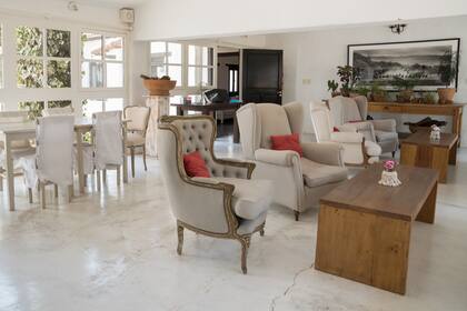 Miembro de Relais & Châteaux, emana en cada rincón el ambiente cálido y romántico del noroeste argentino.