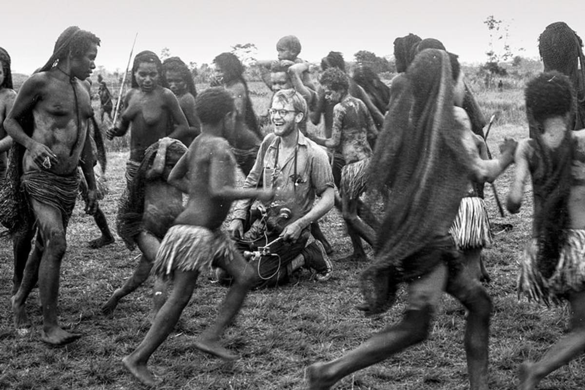 Miembro de una de las familias más poderosas de los Estados Unidos, el joven Rockefeller desapareció en medio de una expedición en Nueva Guinea