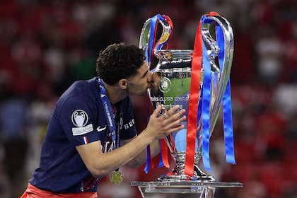 Mientras Achraf Hakimi sigue afianzado como el mejor lateral derecho del mundo, su vida privada está en una faceta muy distinta