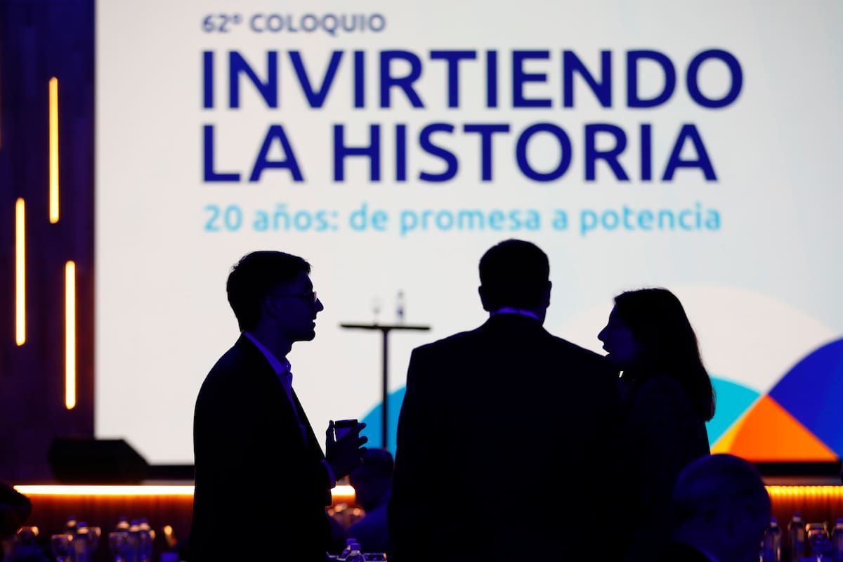 Mientras Brasil elige entre Lula y Flávio Bolsonaro sin sobresaltos en los mercados, los ejecutivos reunidos en el Coloquio de IDEA admitieron que la duda sobre 2027 frena las inversiones