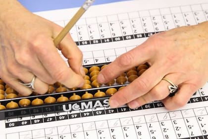 Mientras el ábaco está en desuso en la mayor parte del mundo, estudiantes en Japón siguen aprendiendo aritmética con él