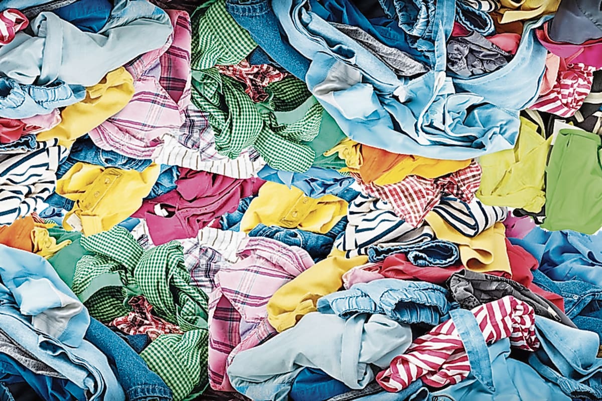 Mientras en el mundo se discute qué hacer con el excedente que genera la industria de la moda, también surge el interrogante de cómo terminar con ellos; la economía circular da respuesta.