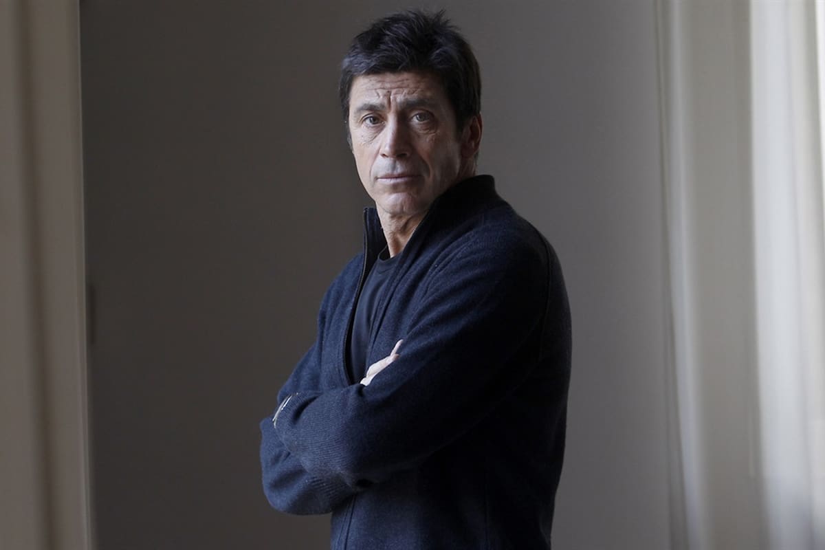 Mientras entrevistaba a una joven que denunció haber sufrido acoso y abuso, el conductor de El noticiero de la gente hizo una poco feliz reflexión