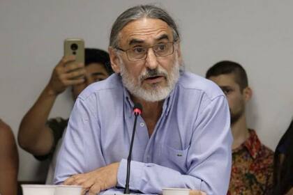 Mientras la Mesa de Enlace evalúa un paro de comercialización, la cartera que conduce Basterra exhibe limitaciones políticas; organizan protestas en Tucumán