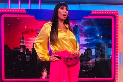 Mientras leía junto a su invitada, Leticia Brédice, los mensajes del público la conductora de Incorrectas se vio obligada a abandonar el estudio