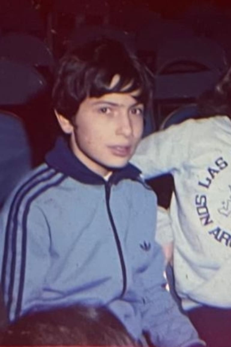 “Mientras mis amistades del colegio y la universidad transitaban caminos más vinculados exclusivamente a la cultura argentina, yo vivía una realidad paralela y complementaria. No lo sentí como un conflicto, sino como una riqueza".