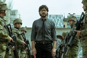 Mientras planea su escape del banco, El Profesor de La casa de papel se refiere al riesgo país español y sus palabras sorprendieron a los espectadores de nuestro país