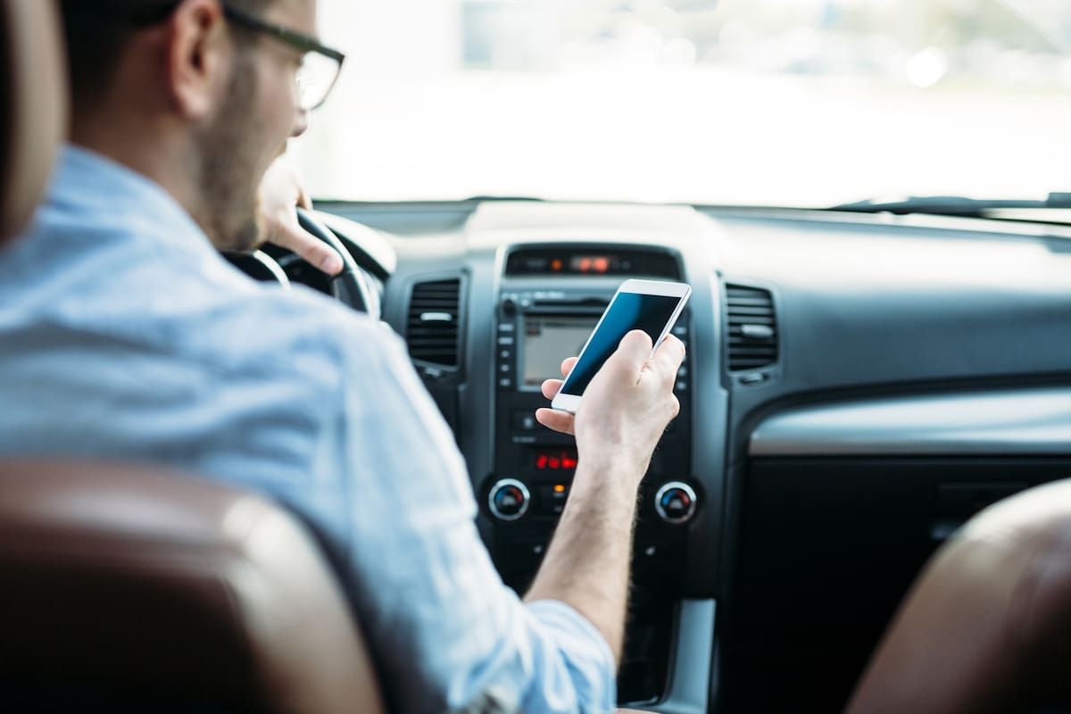 Mientras que algunos indicadores mejoraron, otros, como el uso del celular al volante, empeoraron con el tiempo