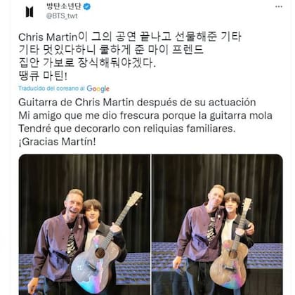 Mientras sus fans se pregunta qué estará haciendo en Buenos Aires, Jin se saca fotos con Chris Martin, que le regaló su guitarra