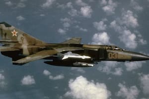El piloto que escapó del régimen cubano a bordo de un caza y regresó en una avioneta para rescatar a su familia