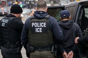 Qué significan los términos usados por agentes del ICE para atrapar migrantes en Los Ángeles