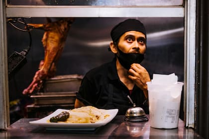 Migrantes buscan la mejor forma de continuar con sus negocios familiares y evitar las redadas de ICE. Foto: Unsplash