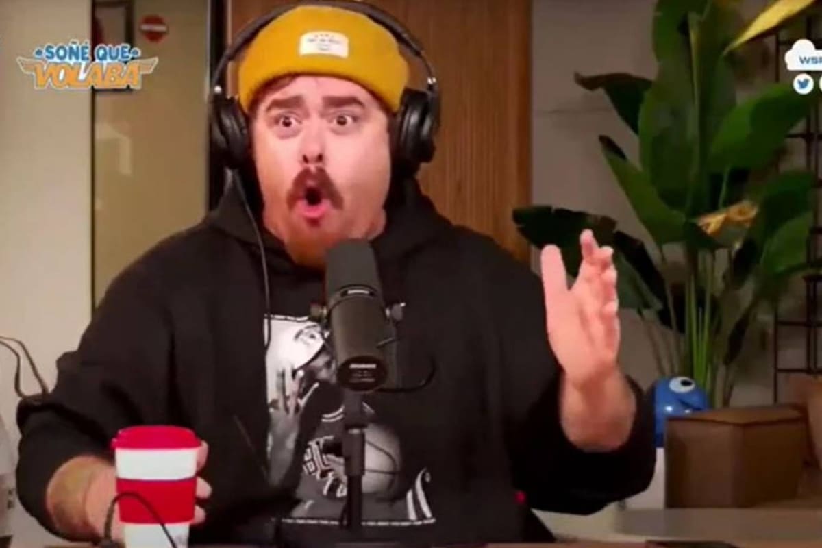 Migue Granados se asustó cuando un auto que chocó en la esquina del estudio donde transmitía se dirigió directamente hacia donde él estaba