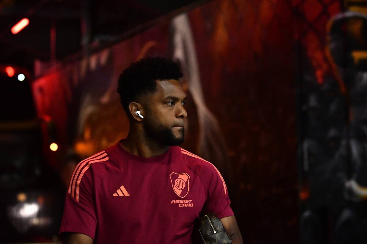 Miguel Ángel Borja y un momento de cuestionamientos por parte del hincha de River