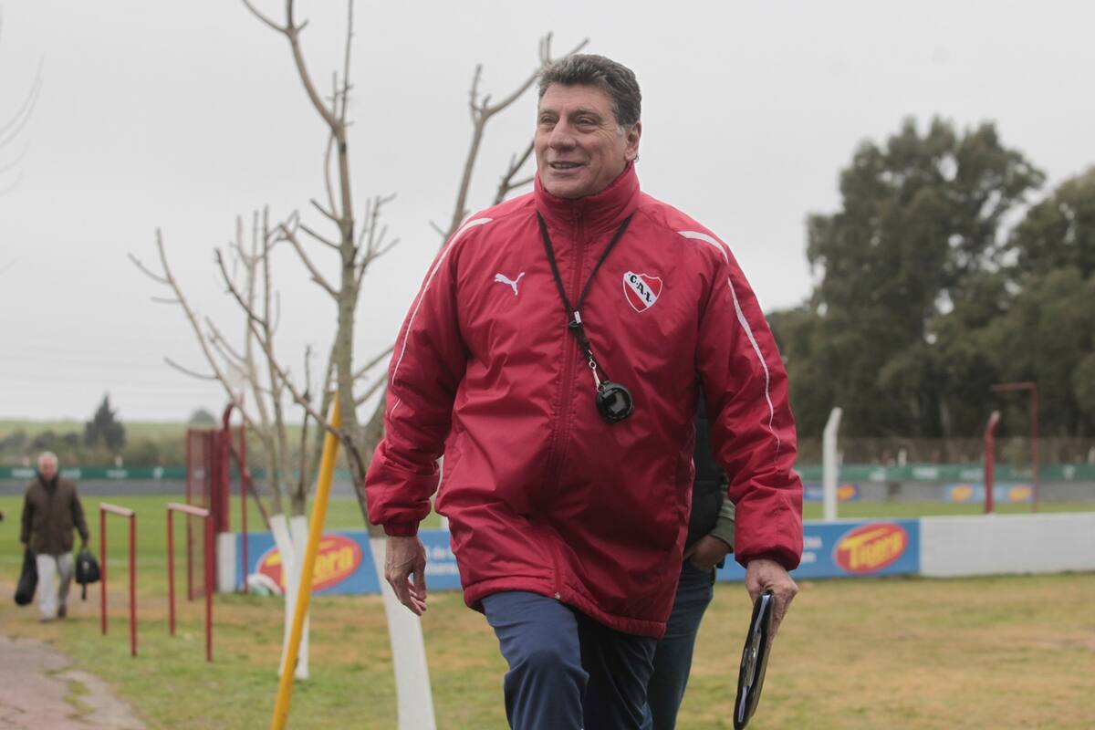 Miguel Ángel Brindisi, pasó de Independiente a Racing en 1995