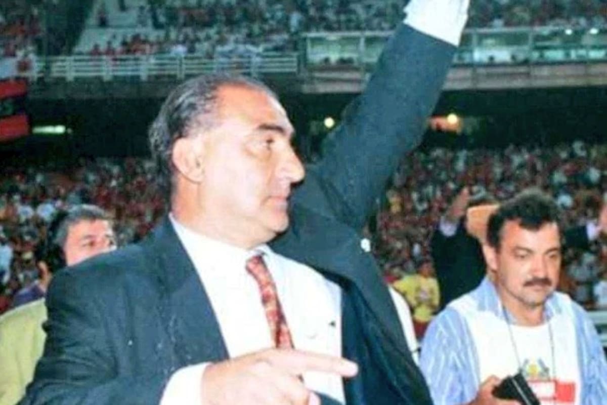 Miguel Ángel López, el Zurdo, celebra la conquista de Independiente en el Maracaná, en 1995, cuando le ganó la final de la Supercopa a Flamengo