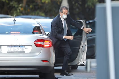 Miguel Ángel Pesce llega a una reunión de Gabinete Económico, tiempo atrás