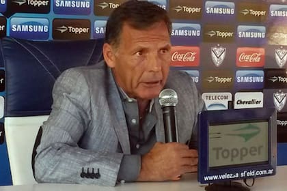 Miguel Ángel Russo defendió la política del club