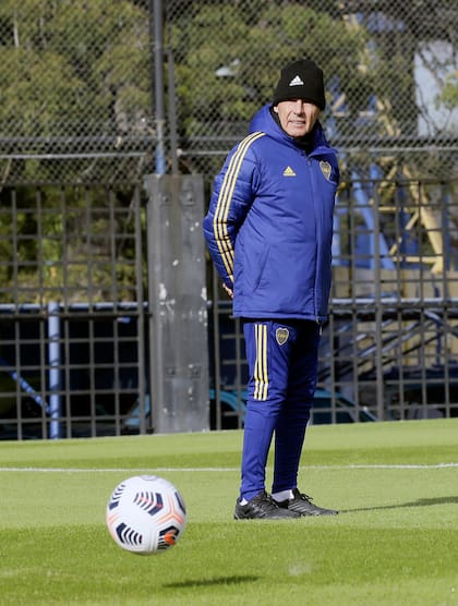 Miguel Angel Russo, DT de Boca, sabe que tendrá un semestre exigente